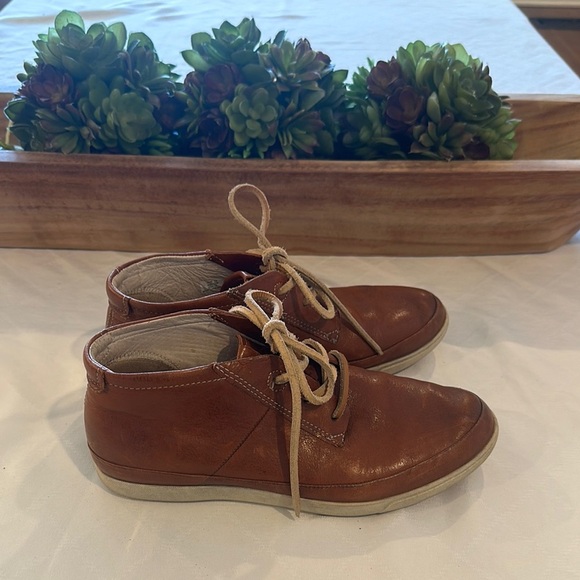 ECCO Women's‎ Damara Boot brown Tan Leather Sneaker Casual Shoes size EU 38 EUC - Picture 1 of 7